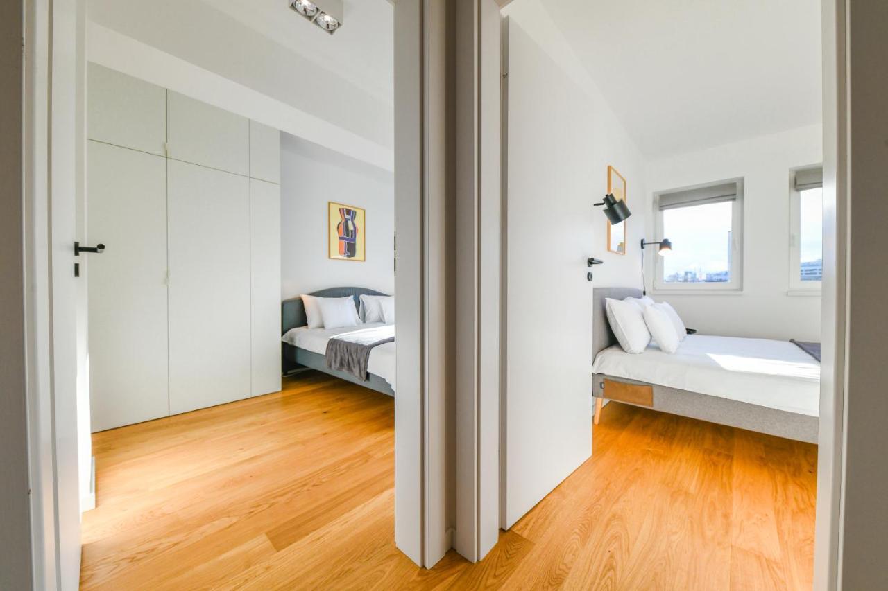 Charming 2 Bedroom Apartment クルージュ＝ナポカ エクステリア 写真