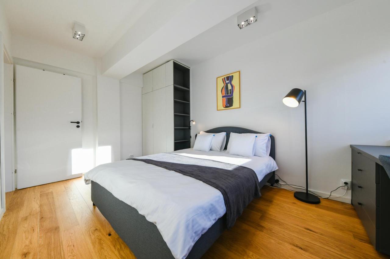 Charming 2 Bedroom Apartment クルージュ＝ナポカ エクステリア 写真