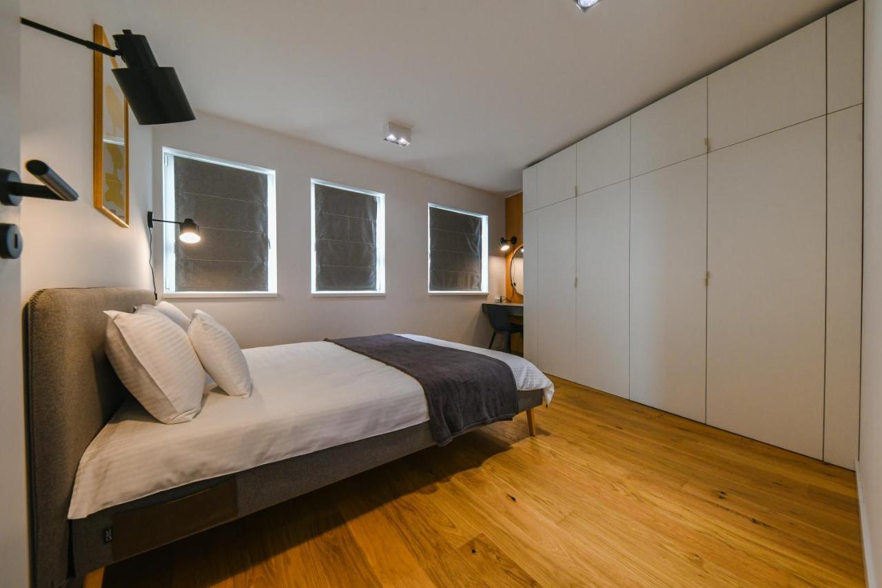 Charming 2 Bedroom Apartment クルージュ＝ナポカ エクステリア 写真