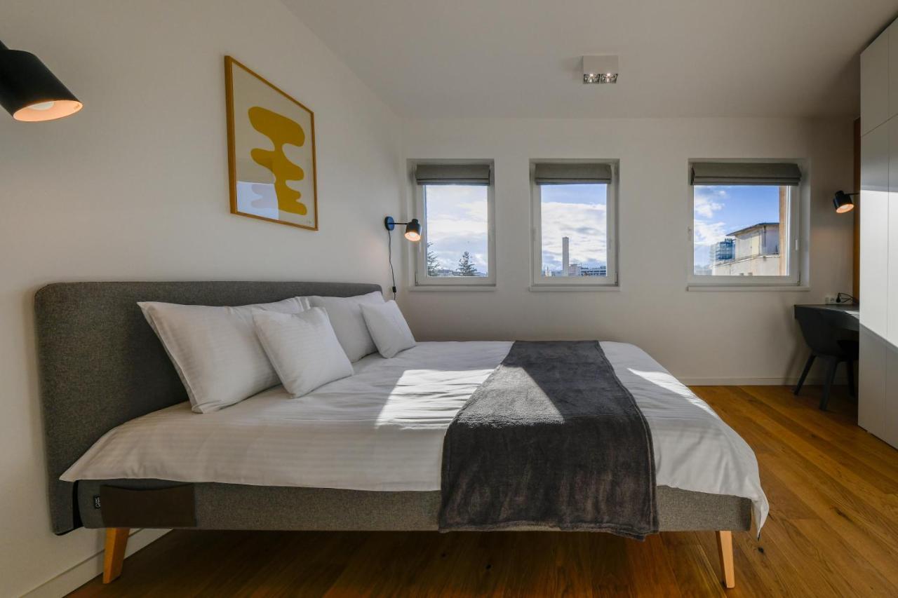 Charming 2 Bedroom Apartment クルージュ＝ナポカ エクステリア 写真