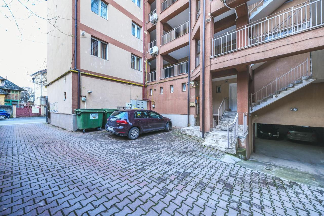 Charming 2 Bedroom Apartment クルージュ＝ナポカ エクステリア 写真