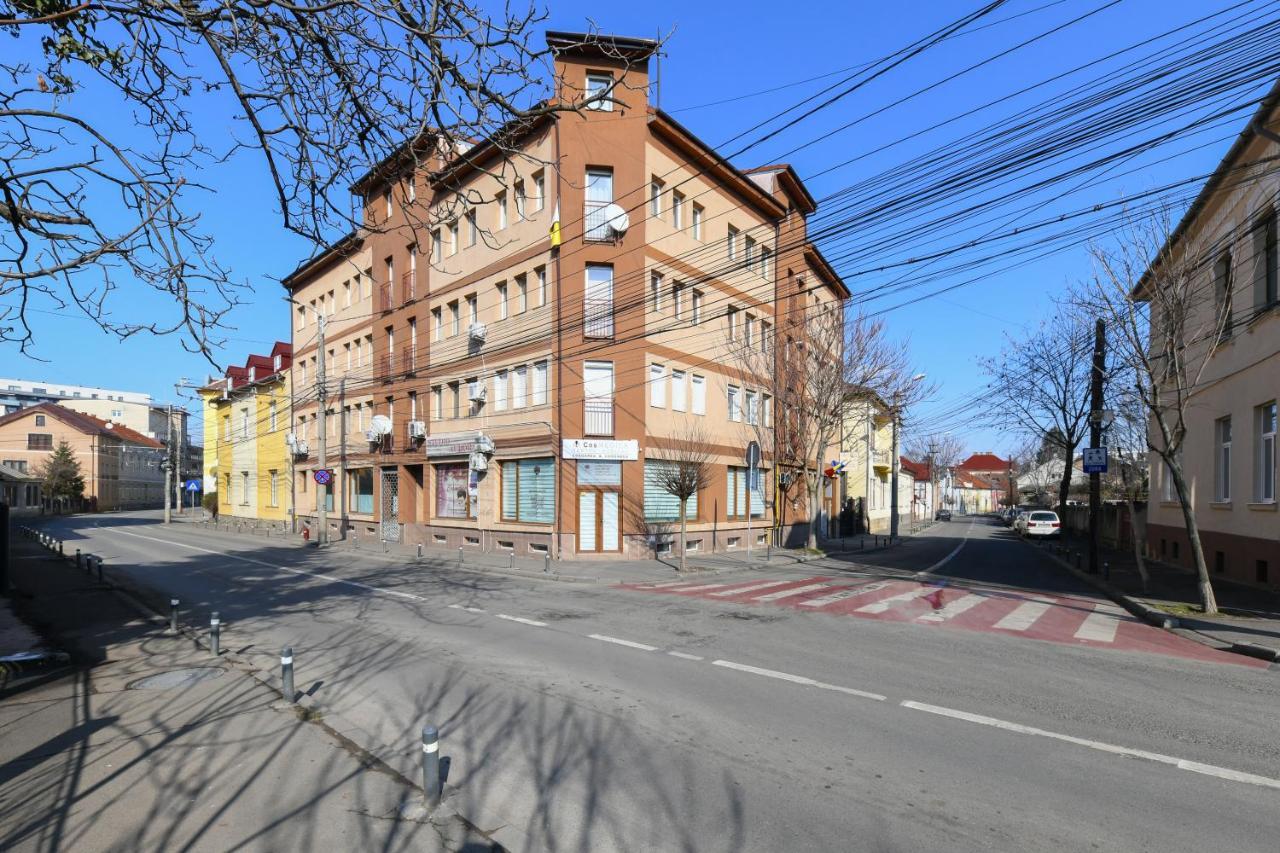 Charming 2 Bedroom Apartment クルージュ＝ナポカ エクステリア 写真